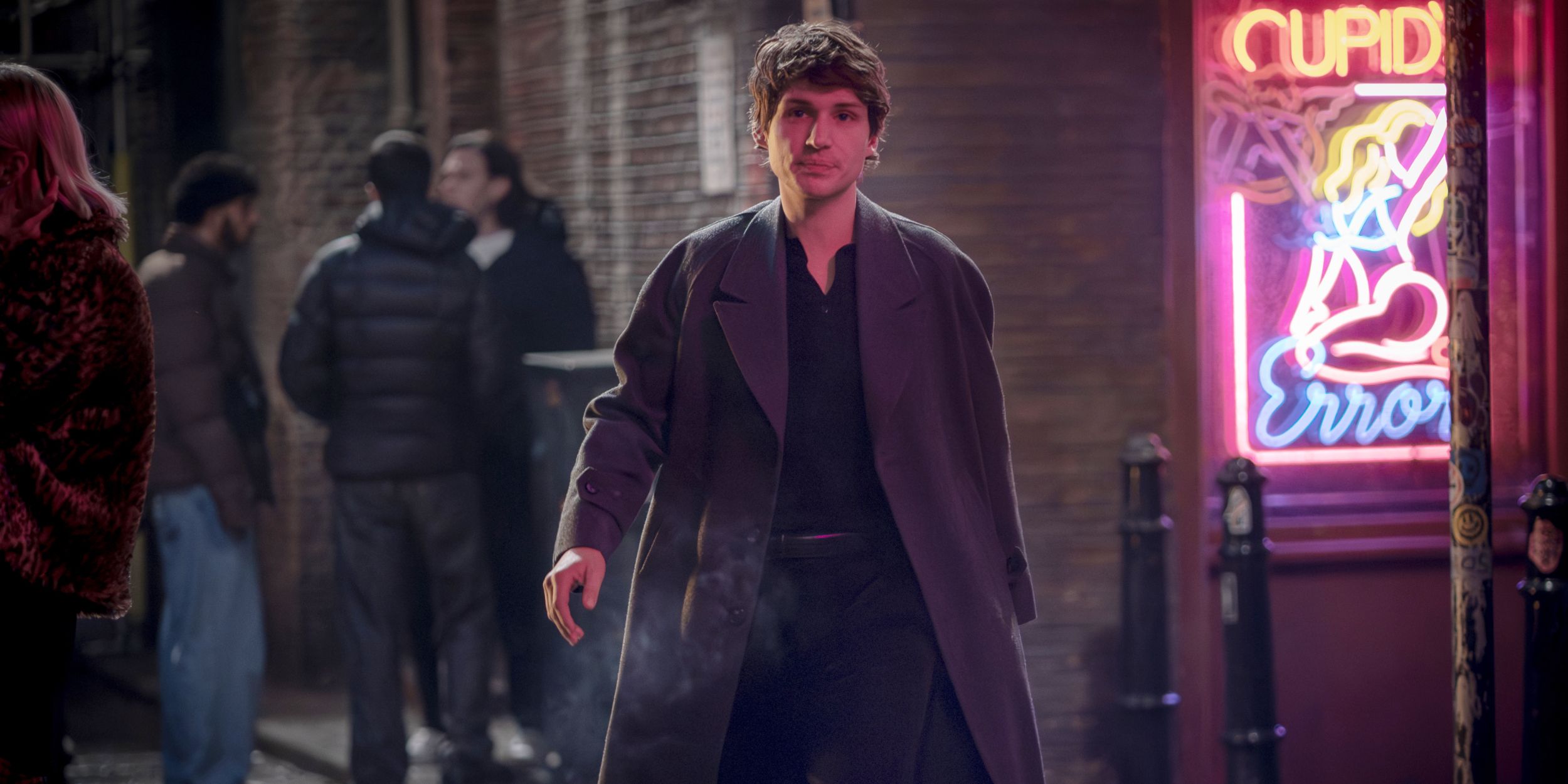Nicholas Denton como Guy Anatole em Talamasca: The Secret Order