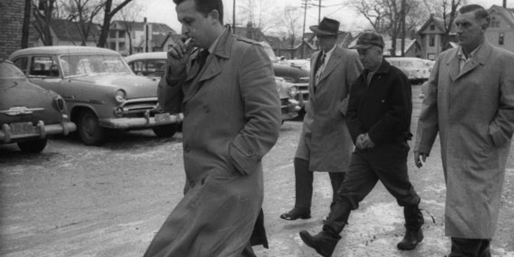Original photo of Ed Gein handcuffed