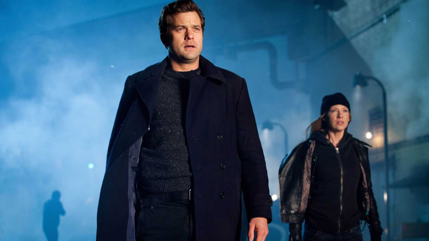 Peter Bishop e Anna Torv em Fringe