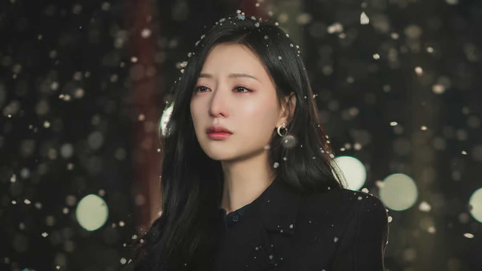 Kim Ji-won como Hong Hae-in em Queen of Tears.