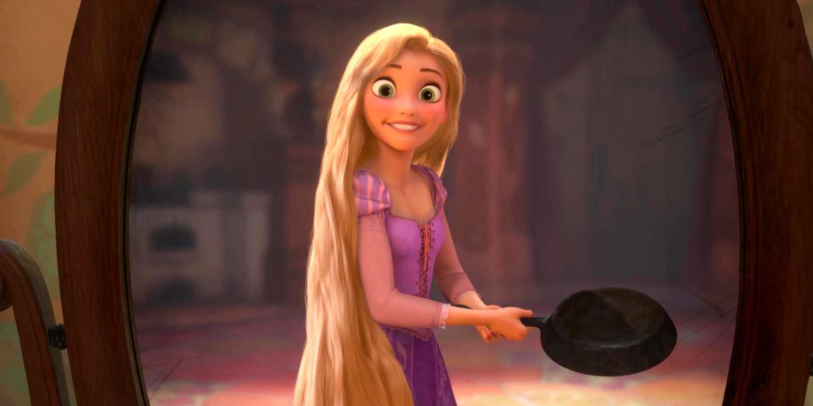 Rapunzel smiling while holding her skillet in Tangled