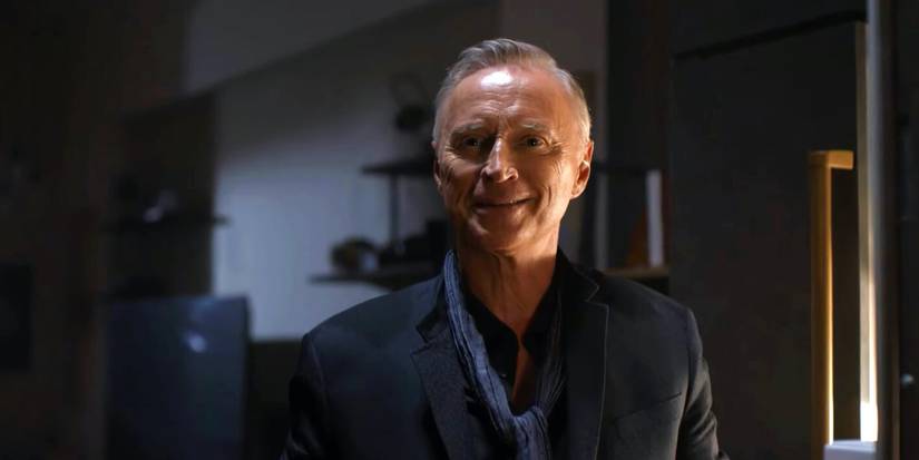 Robert Carlyle Sherlock Holmes Watson season 2