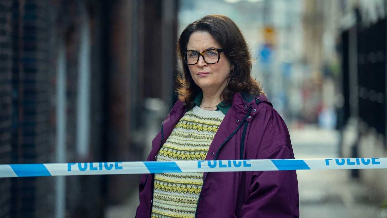 Ruth Jones em Run Away