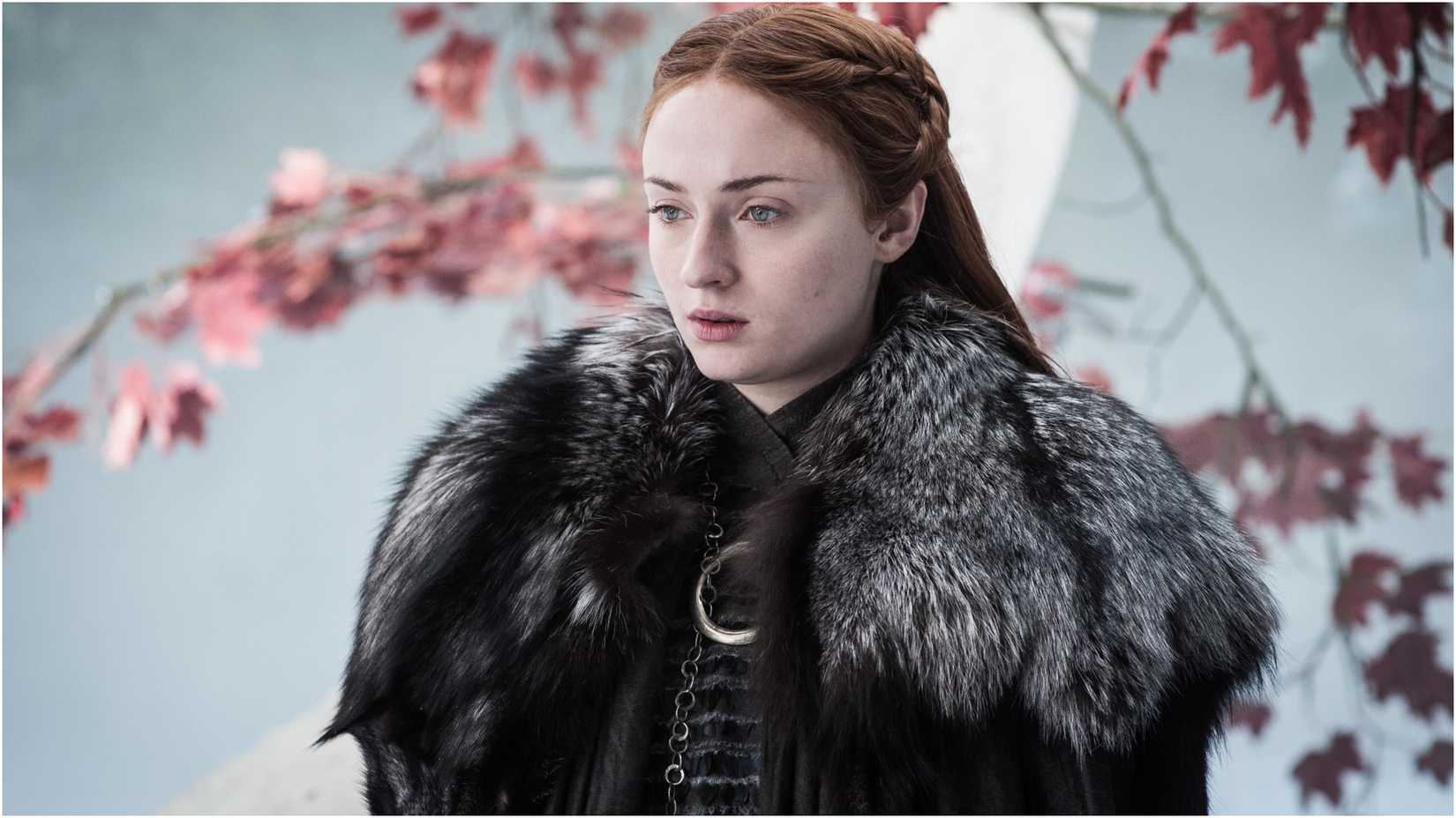 Sansa Stark (Sophie Turner) in her Queen of the North dress and looking scared in Game of Thrones