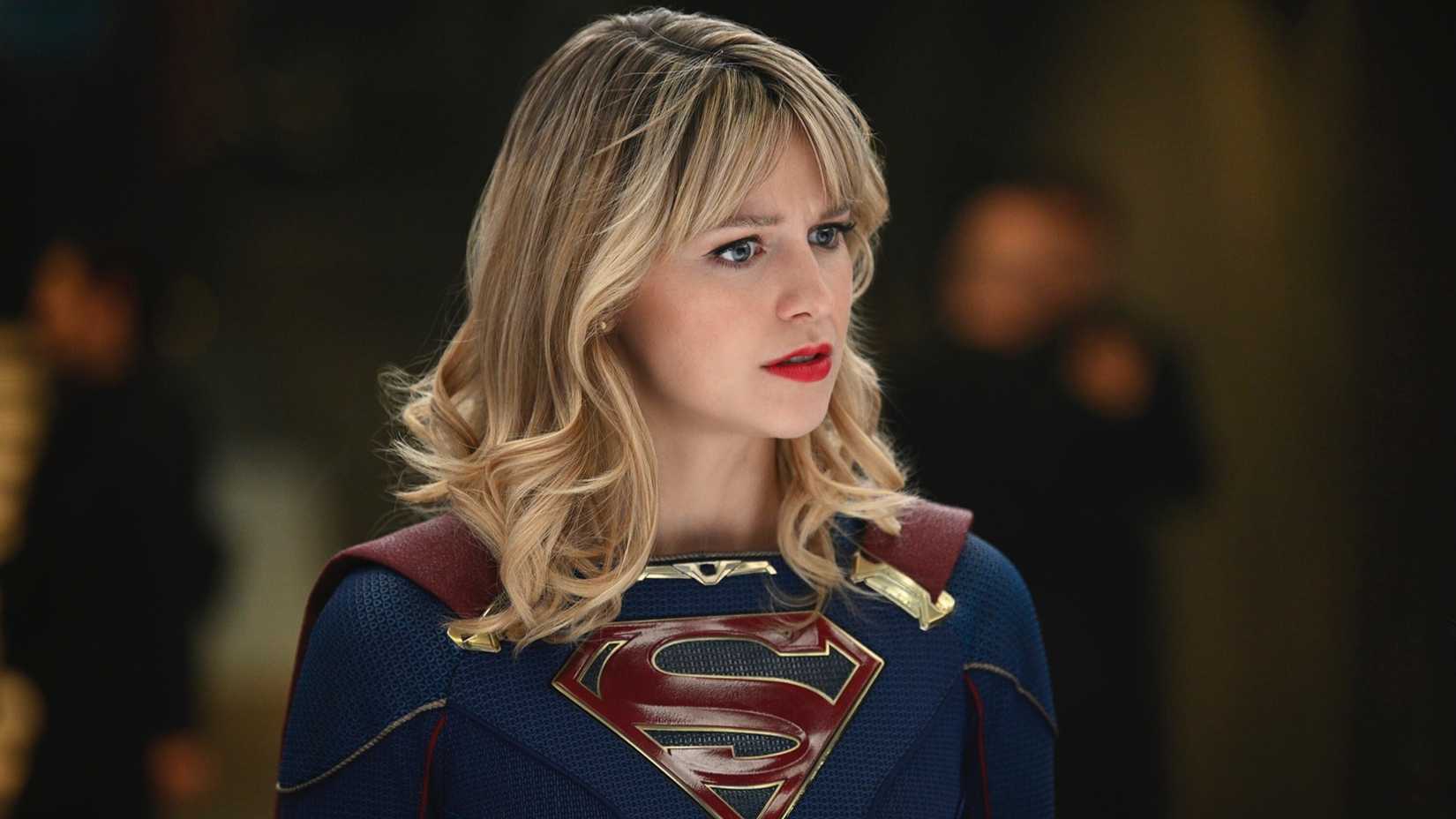 Melissa Benoist como Kara em Supergirl temporada 5