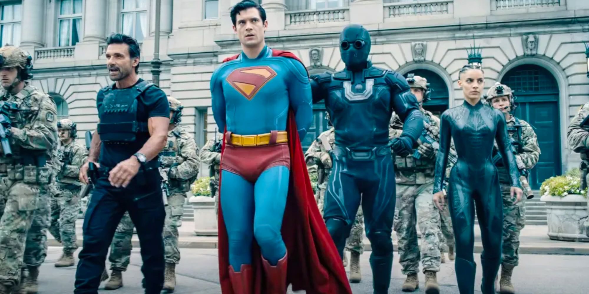 Superman arrestato da Rick Flag e Planetwatch
