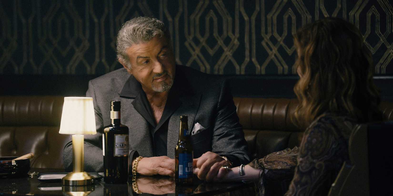 Sylvester Stallone e Dana Delaney em Tulsa King