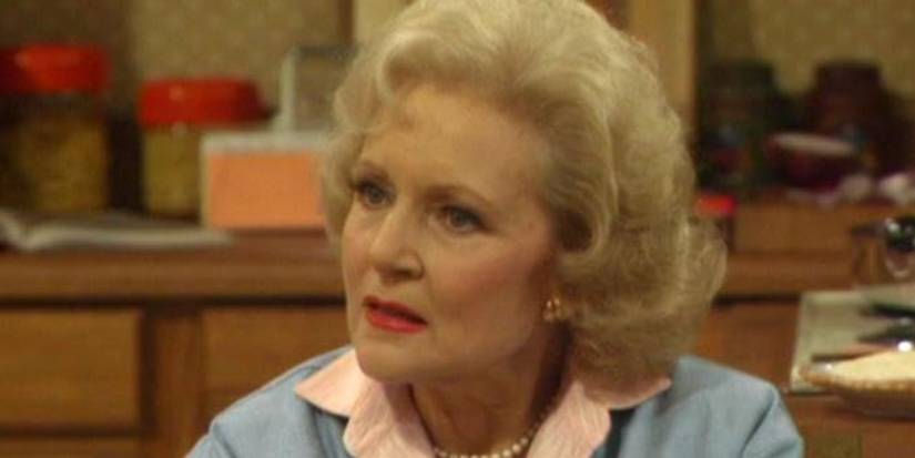Rose Nylund (Betty White) em The Golden Girls.