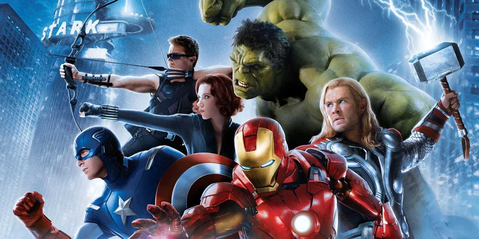 Os Vingadores originais do MCU em formação de batalha.