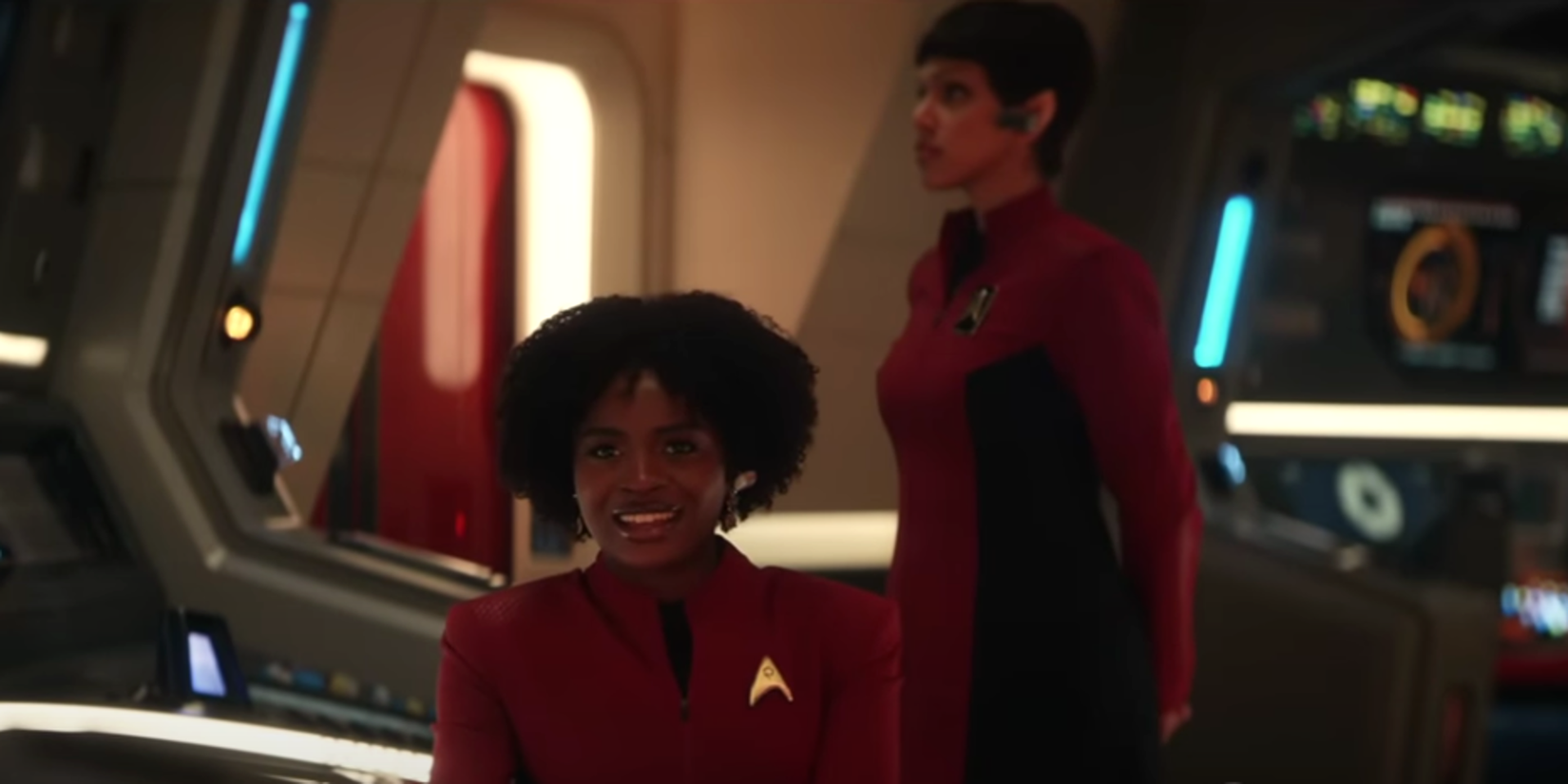 Uhura em uma cena da temporada 4 de Star Trek: Strange New Worlds.