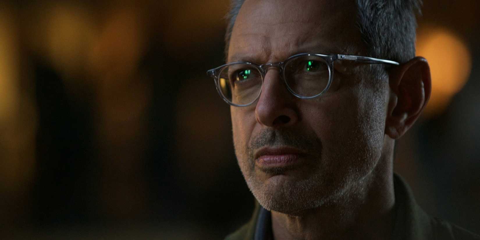 Jeff Goldblum as David Levinson looking deep in thought and staring off at something in Independence Day: Resurgence.