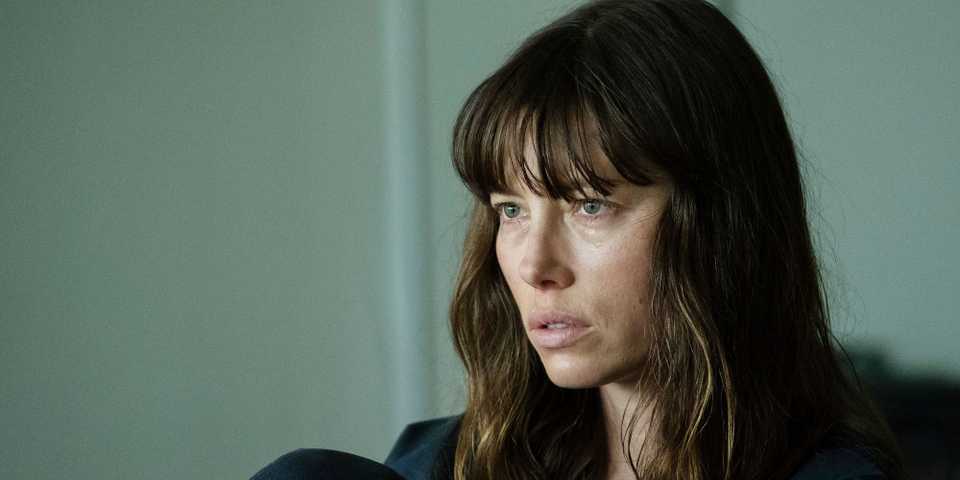 Jessica Biel as Cora, looking concerned in The Sinner