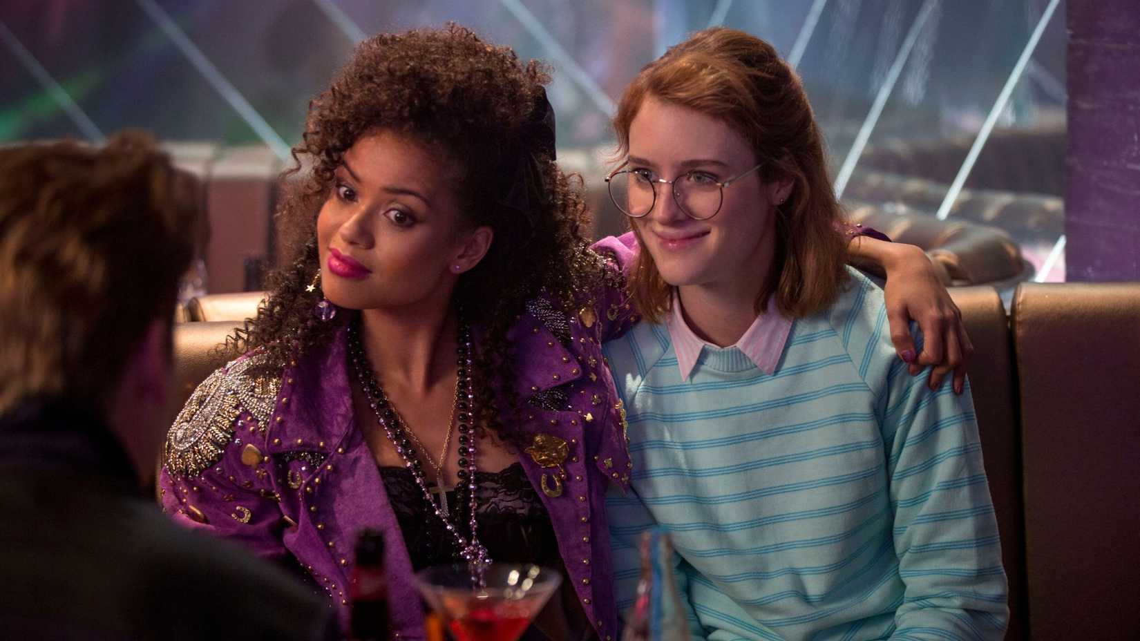 Kelly e Yorkie no episódio San Junipero de Black Mirror