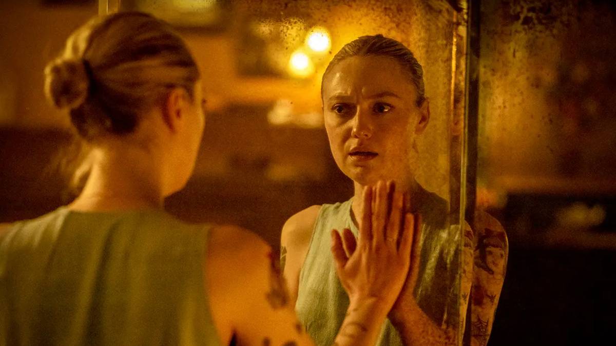 Dakota Fanning in Vicious