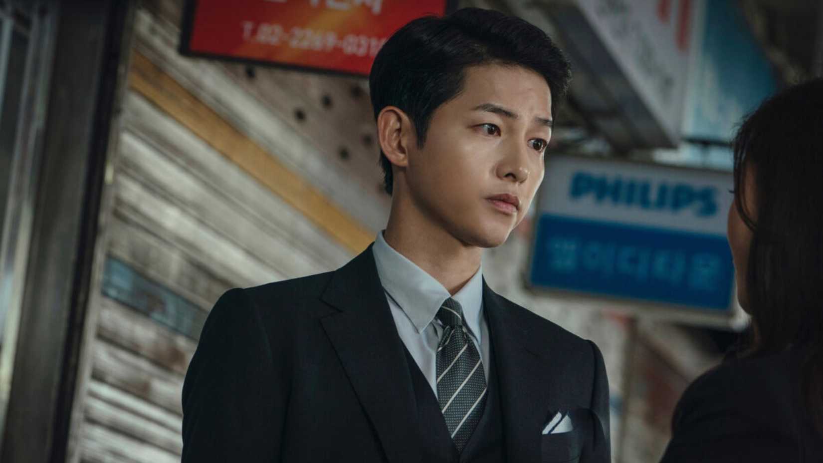 Song Joong-ki como Vincenzo Cassano em Vincenzo.