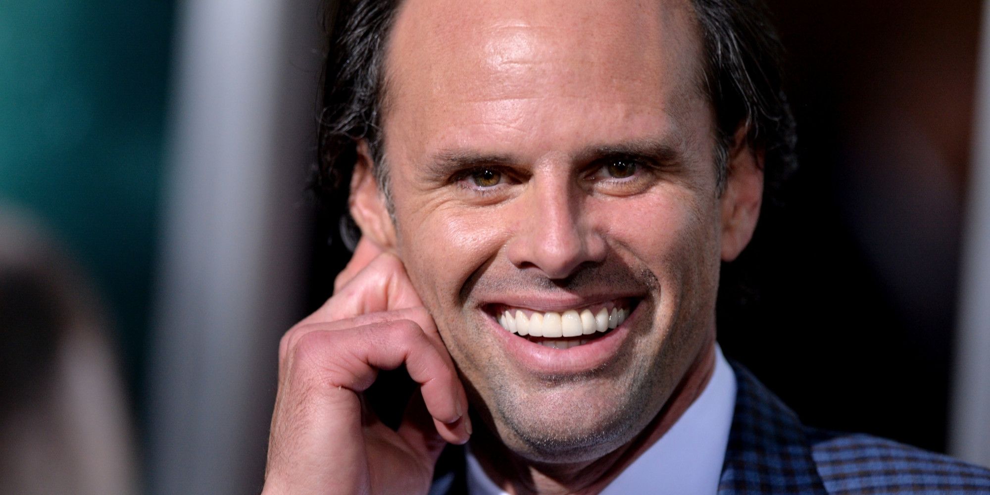 walton goggins at an event