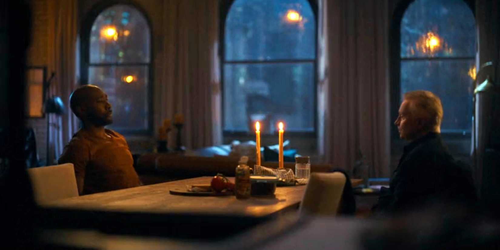 Robert Carlyle como Sherlock Holmes na série Watson