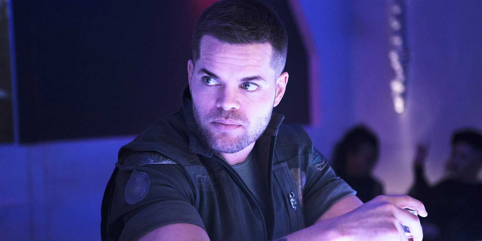 Wes Chatham looking intrigued in The Expanse