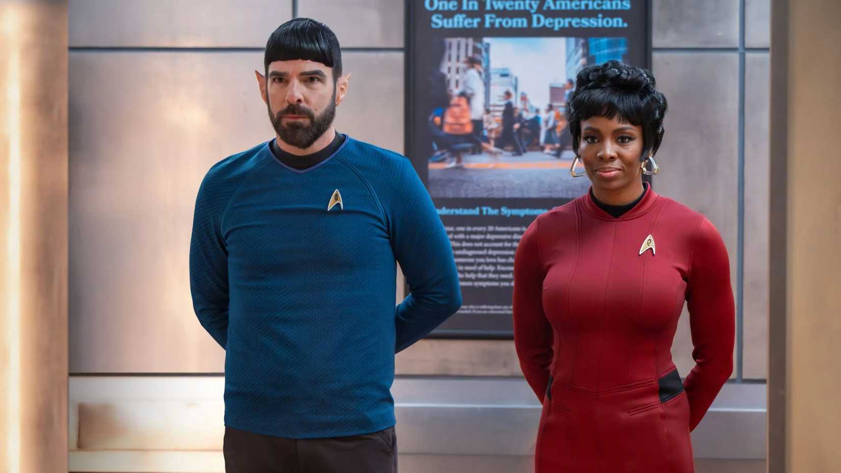 Zachary Quinto como Spock em
