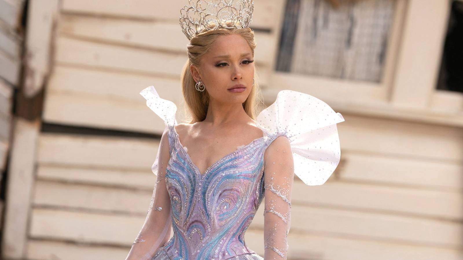 Wicked: For Good Writer Explains Glinda's Grimmerie Twist Wicked: For Good Writer Explains Glinda's Grimmerie Twist