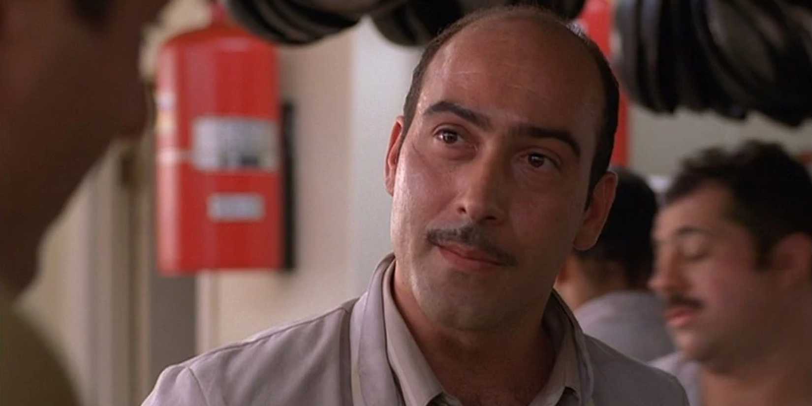 Artie sorrindo em The Sopranos