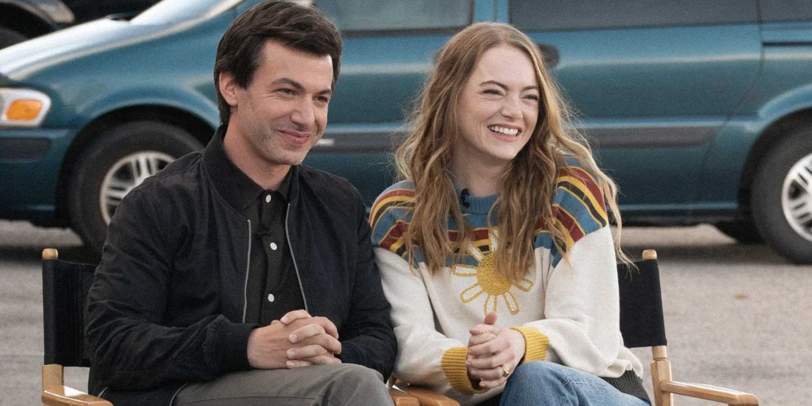 Asher e Whitney sorrindo em The Curse