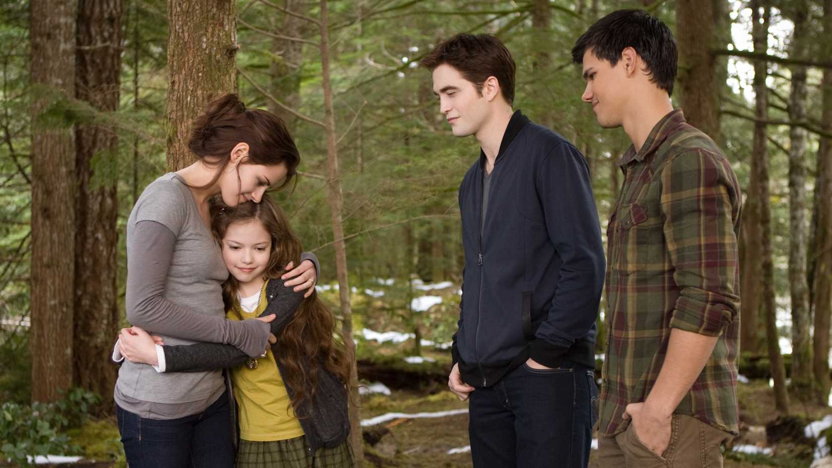 Bella, Renesmee, Edward, and Jacob in Twilight Breaking Dawn Part 2