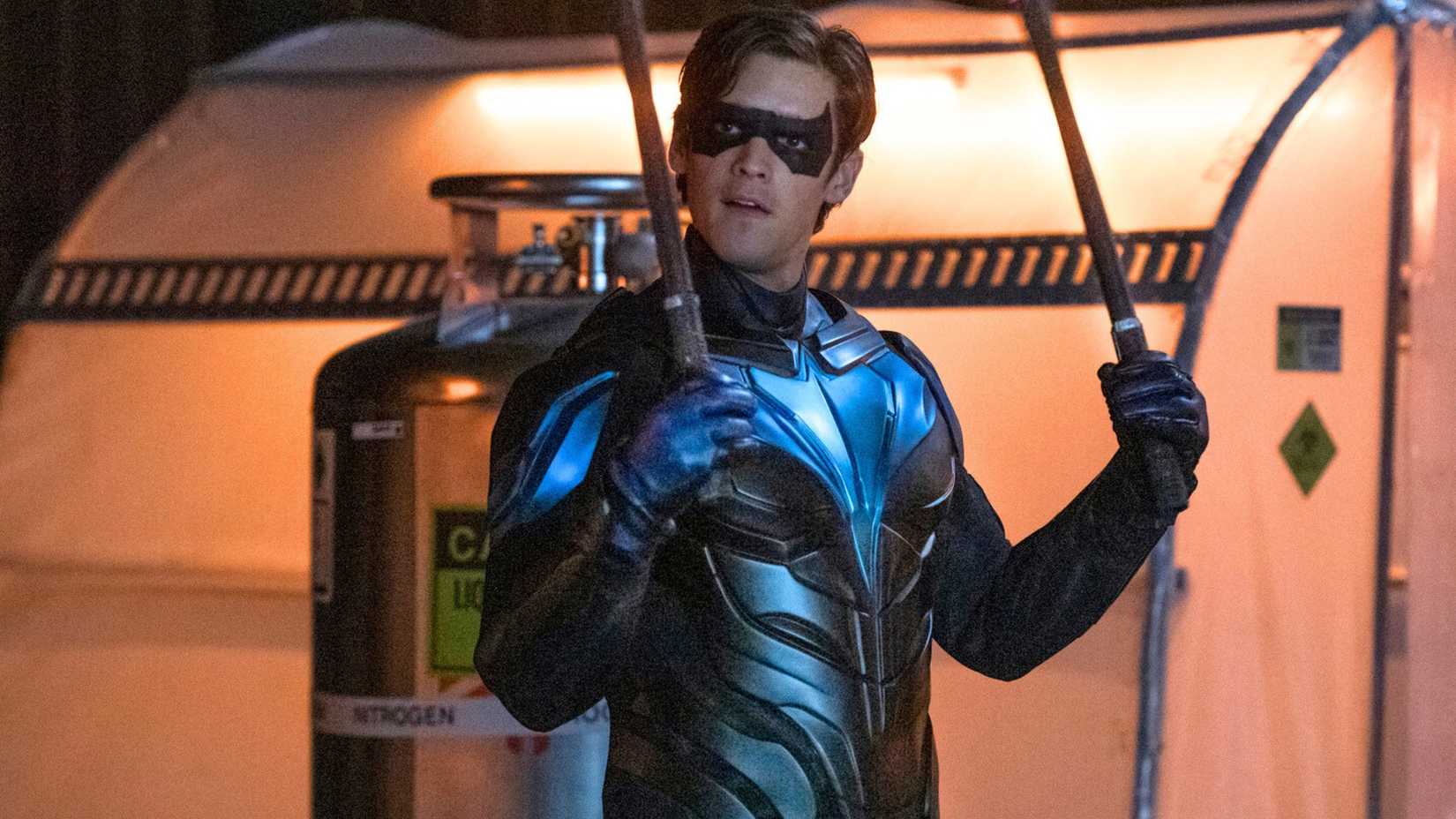 3 Years Later, Alan Ritchson's 4-Season Action Series Still Doesn't Get The Respect It Deserved 1 Brenton Thwaites suited up as Nightwing in Titans season 3