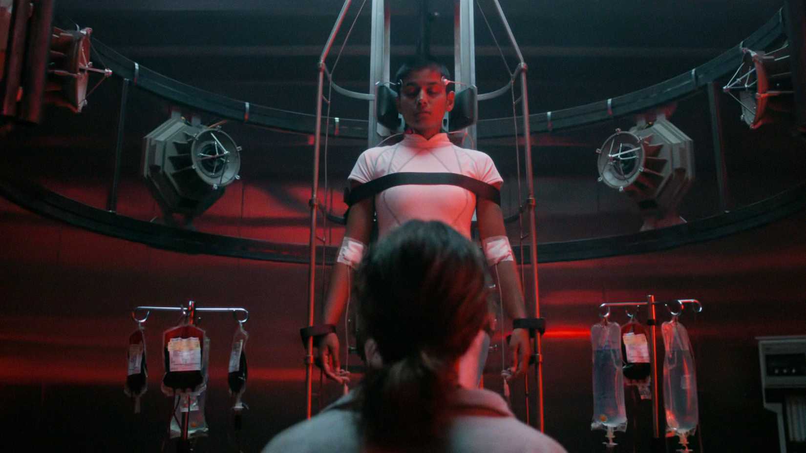 Eleven encontra Kali na 5ª temporada de Stranger Things.