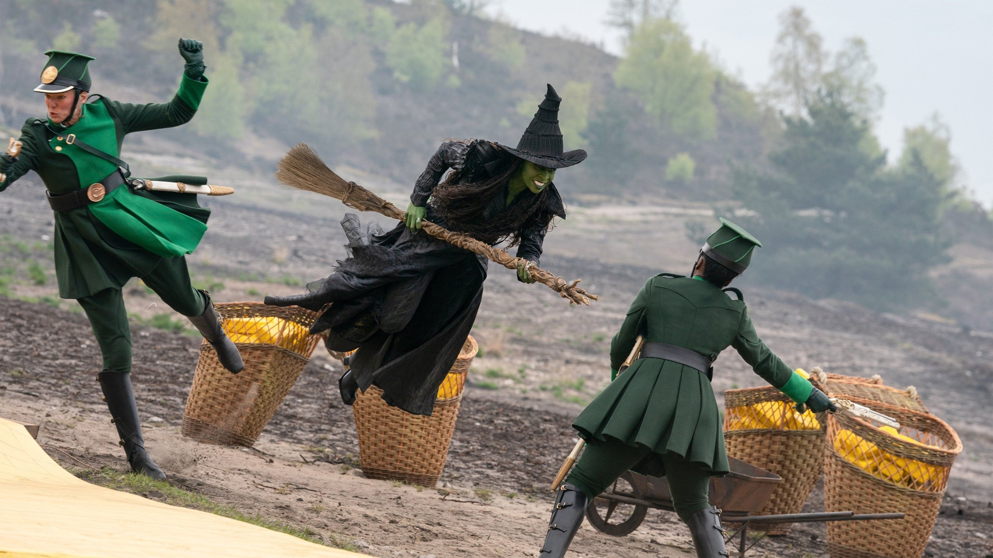 Elphaba in volo sul sentiero di mattoni gialli in Wicked: For Good