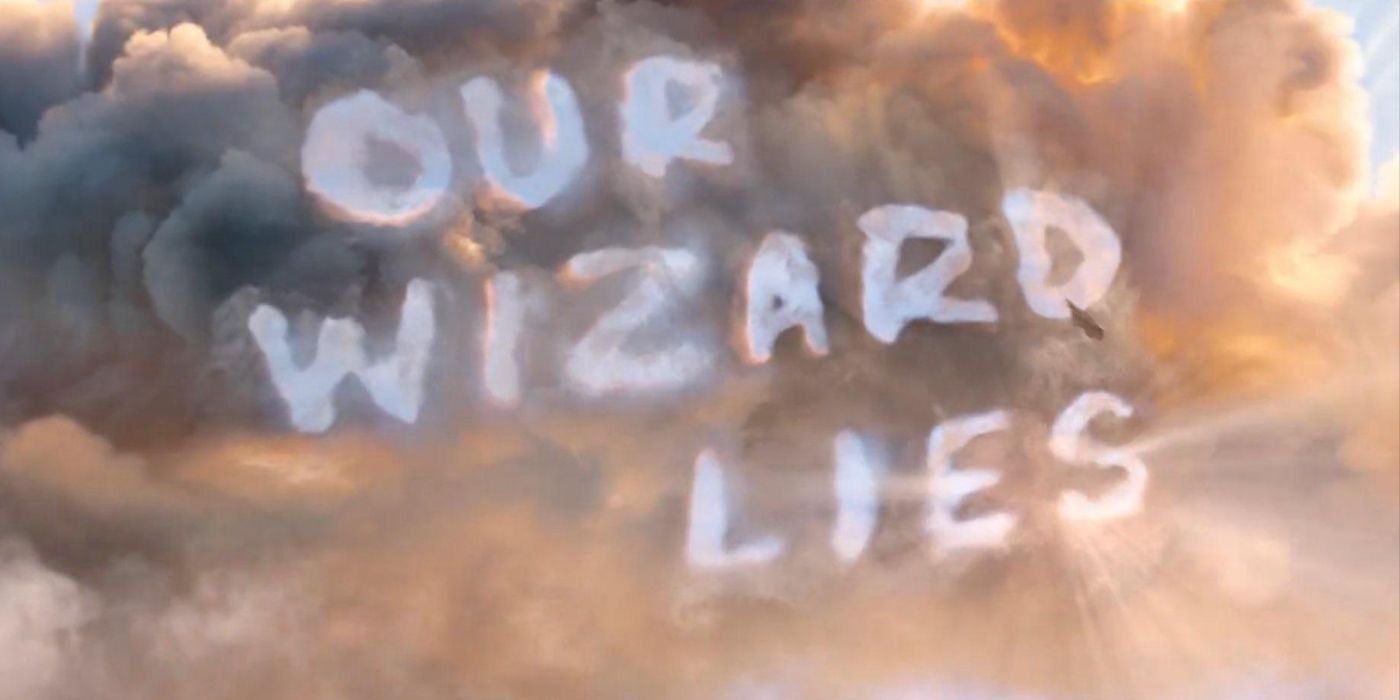 Elphaba scrive 'Our Wizard Lies'