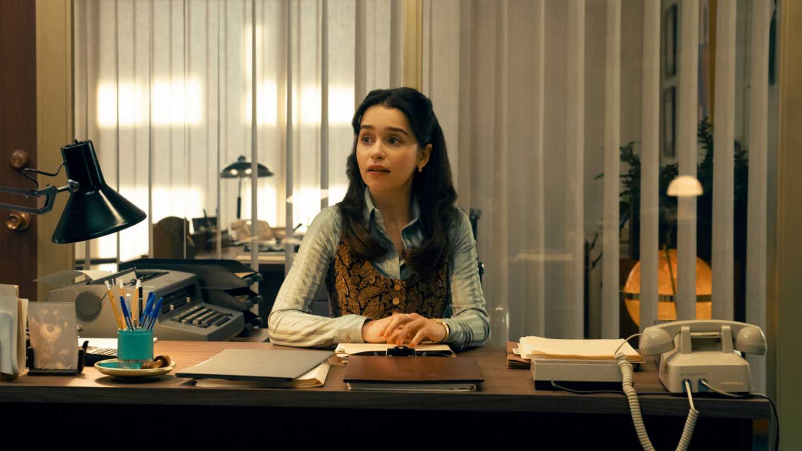 Emilia Clarke em 'Ponies'