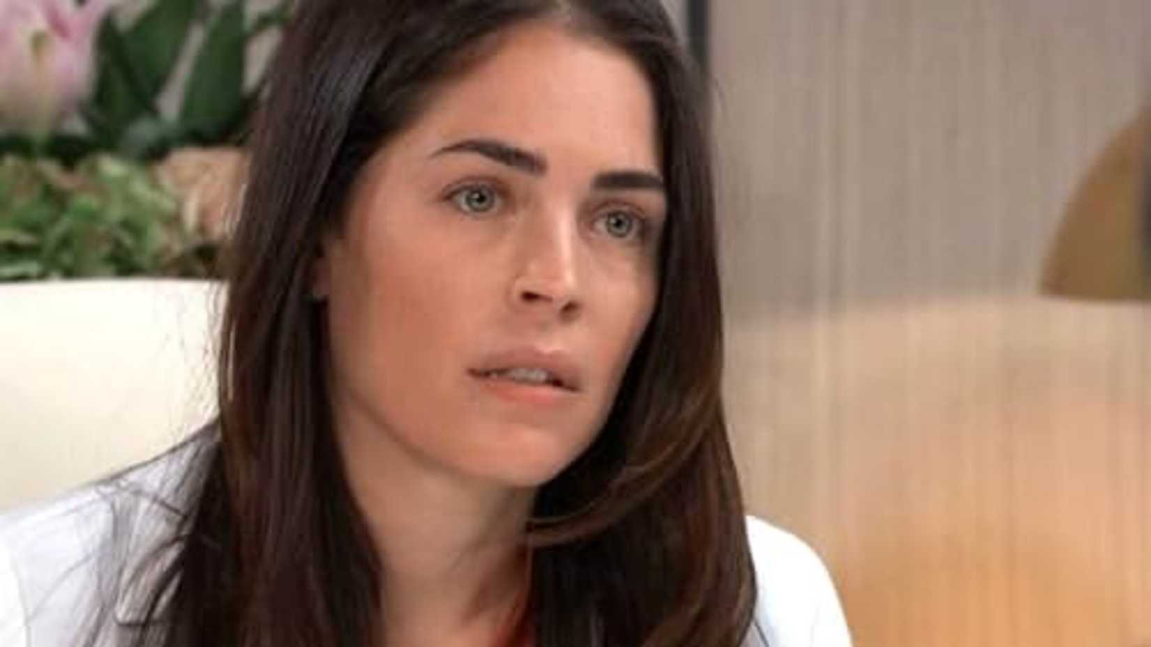 Britt Westbourne, personagem de General Hospital, com expressão preocupada