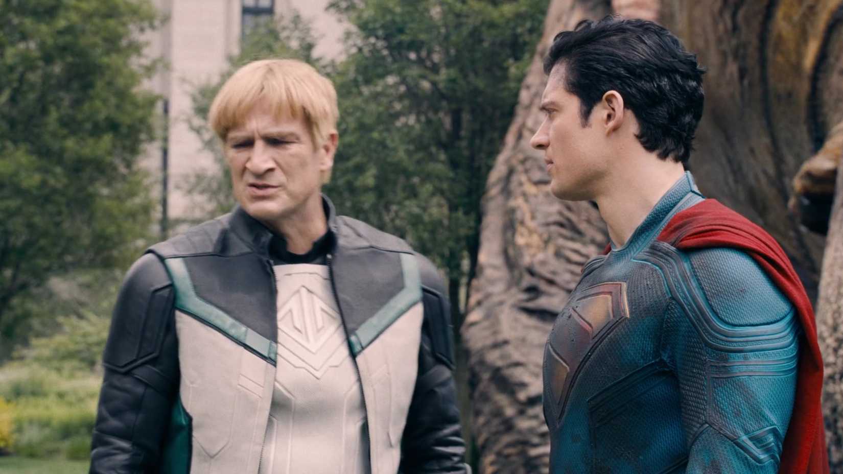 Guy Gardner e Superman em cena