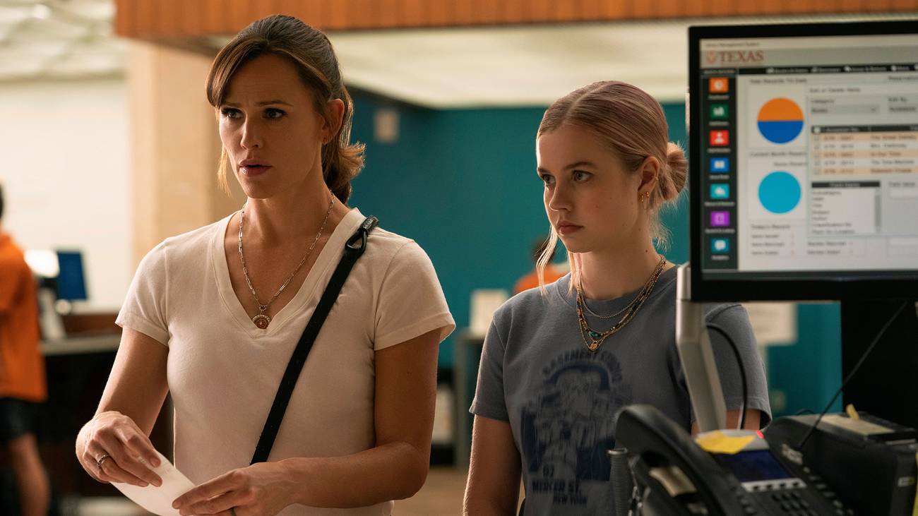 Hannah e Bailey em The Last Thing He Told Me