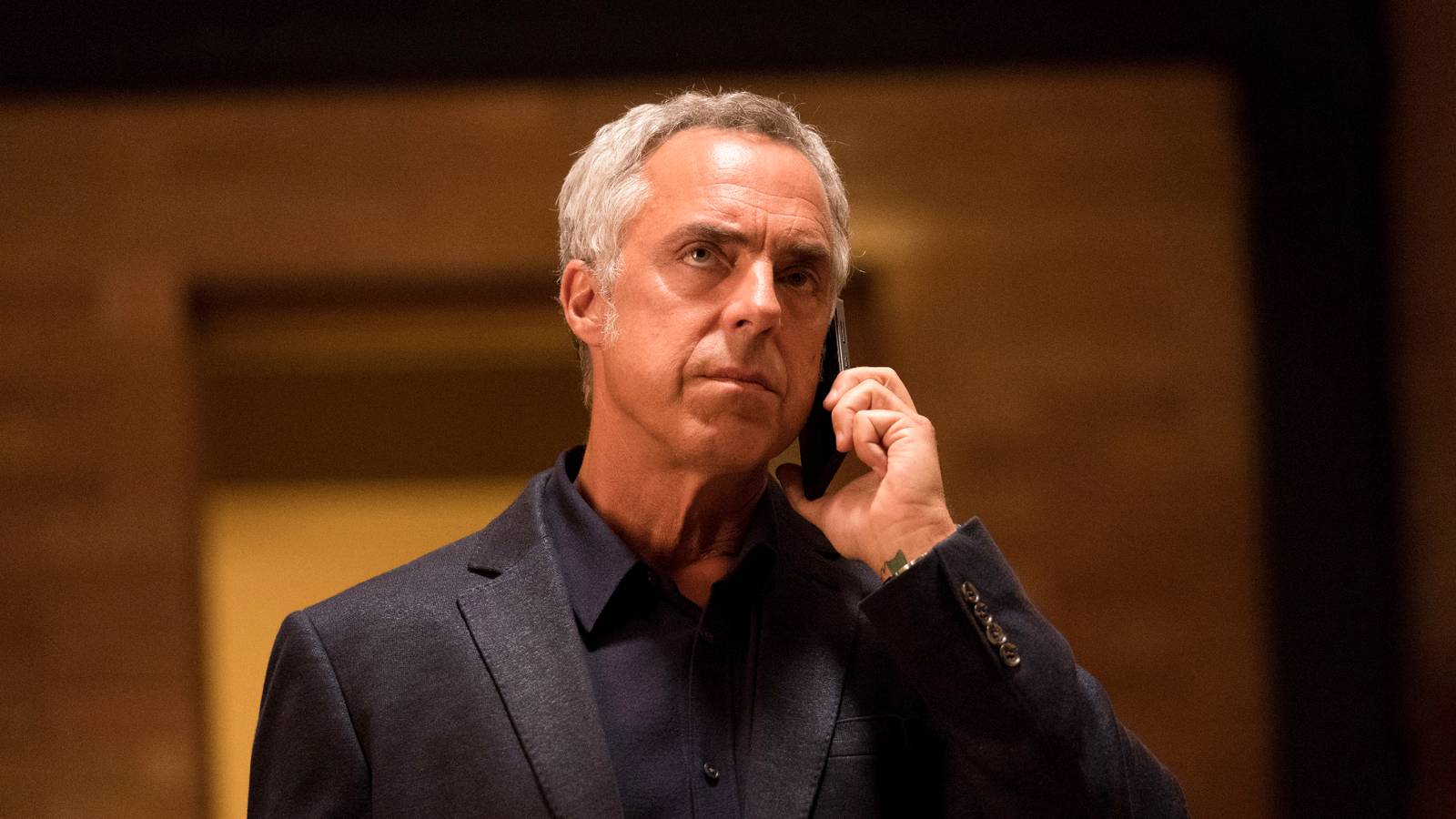 The Lincoln Lawyer Season 5's Major Betrayal Is The Harry Bosch Crossover The Show Is Missing