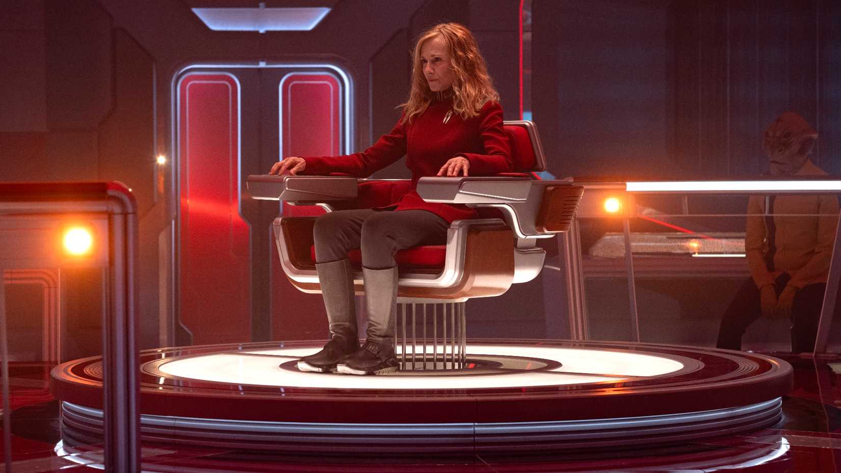 holly hunter as captain ake in starfleet academy