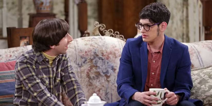 Howard conversando com seu irmão em TBBT