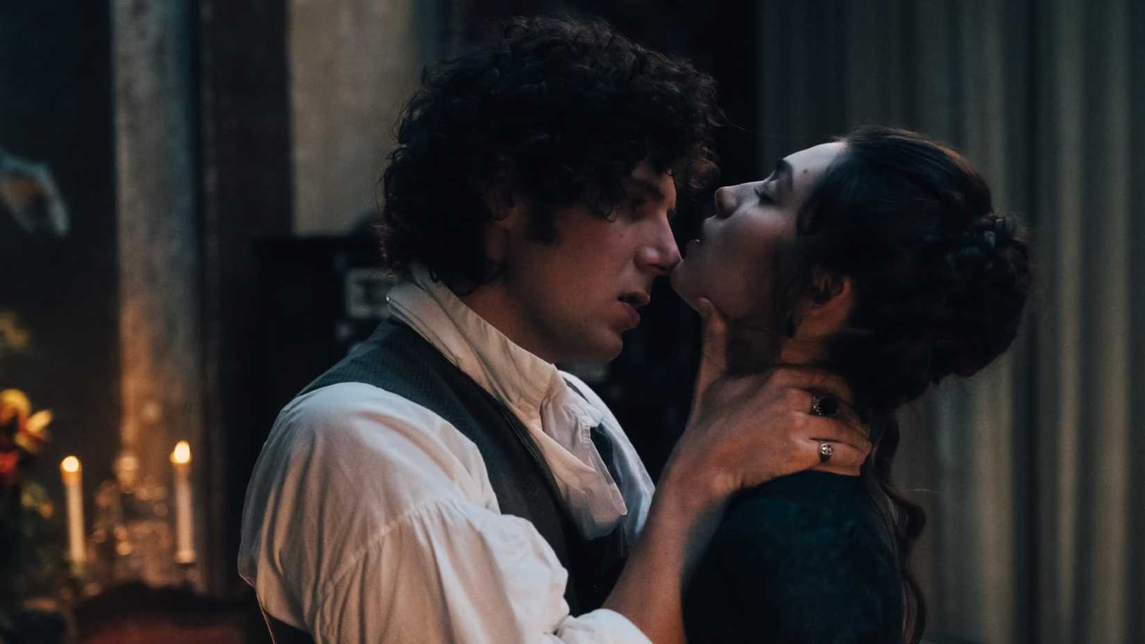 Isabelle e Valmont se beijando em The Seduction