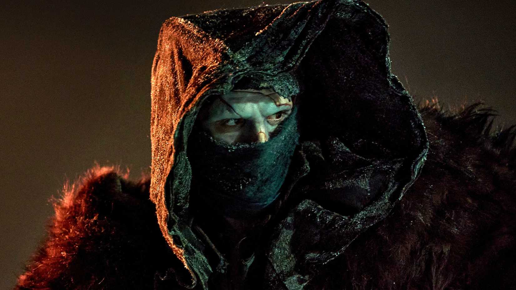 Jacob Elordi como o monstro na adaptação de Frankenstein de Guillermo Del Toro.