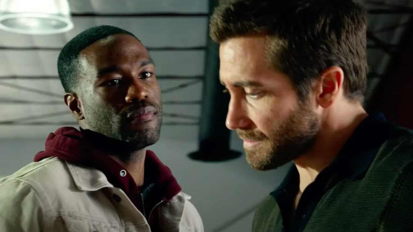 Jake Gyllenhaal e Yahya Abdul-Mateen II interpretam os irmãos Danny e Will Sharp no filme Ambulance de Michael Bay.