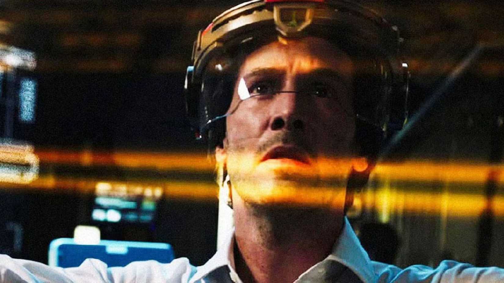 Keanu Reeves as Will Foster looking confused in Replicas