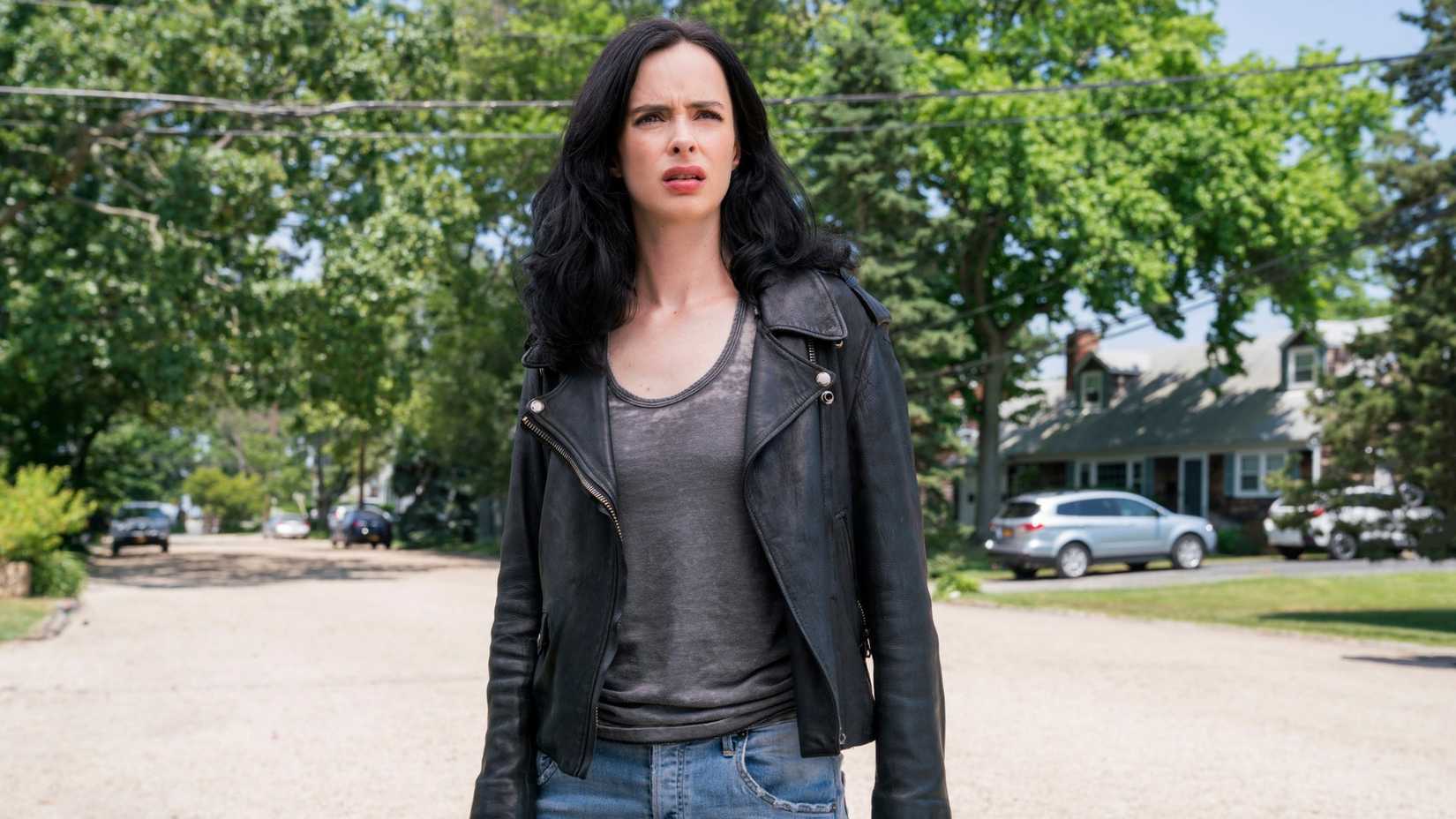 13 Female Characters Who Redefined Strength On TV 9 Krysten Ritter looking shocked as Jessica Jones in the MCU