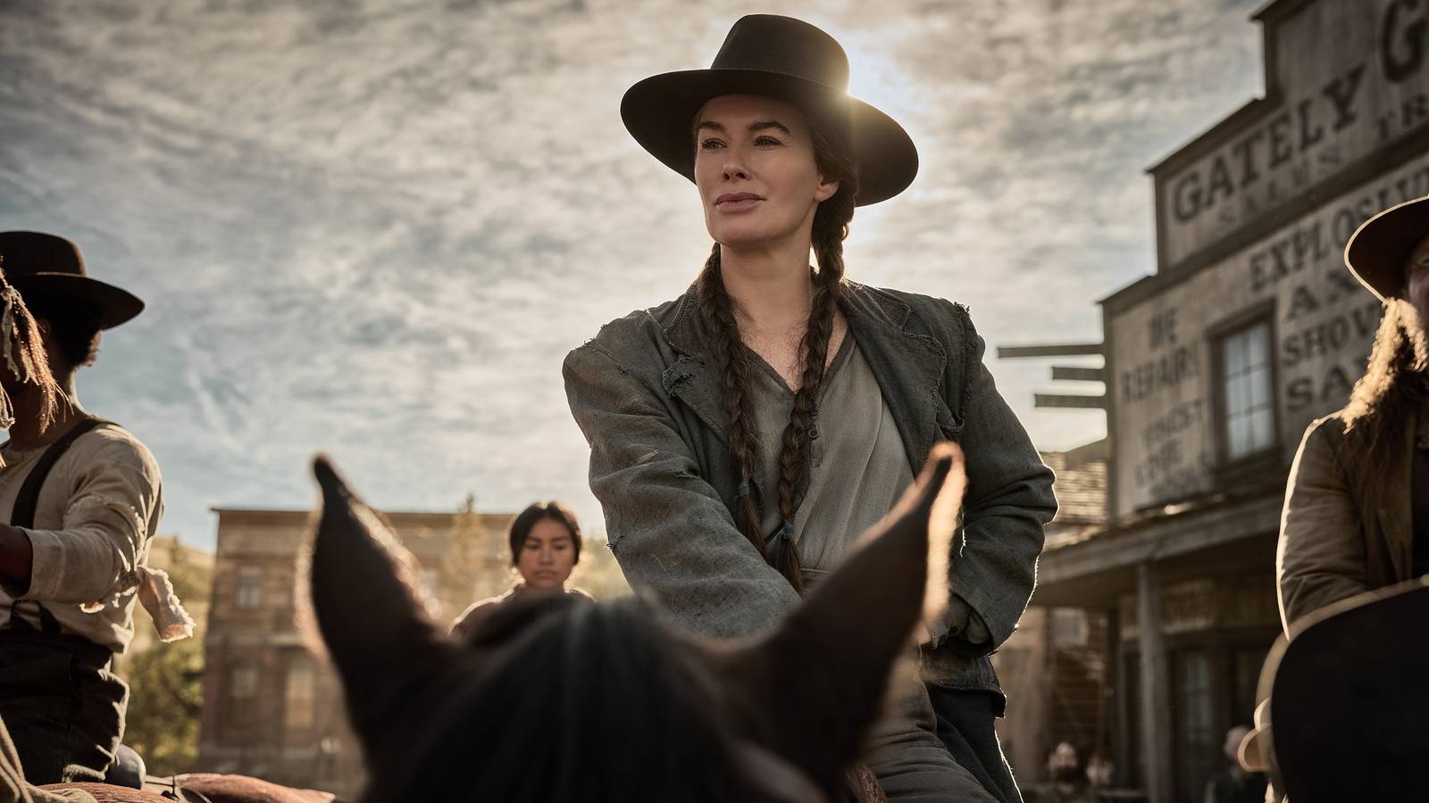 Lena Headey as Fiona Nolan in Netflix's The Abandons
