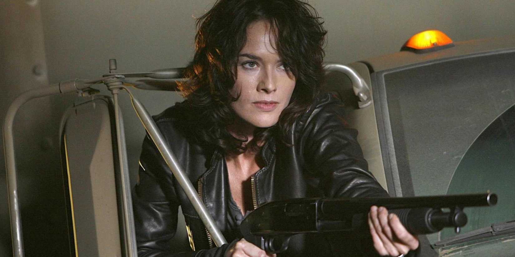 Lena Headey em O Exterminador do Futuro: As Crônicas de Sarah Connor