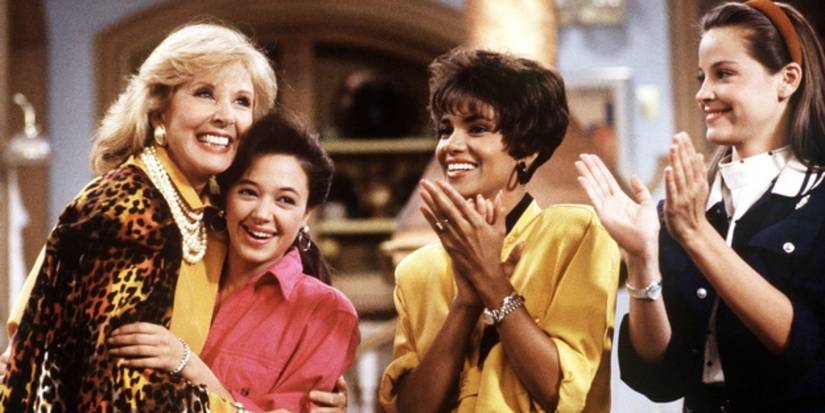 Living Dolls still featuring Leah Remini and Halle Berry.