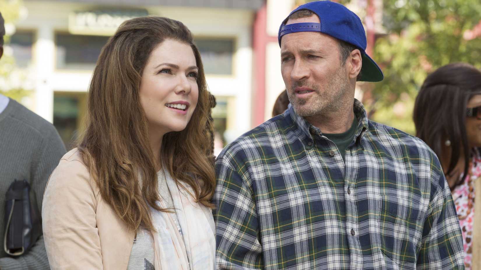Luke (Scott Patterson) looking at Lorelai (Lauren Graham) skeptically in Gilmore Girls A Year in the Life