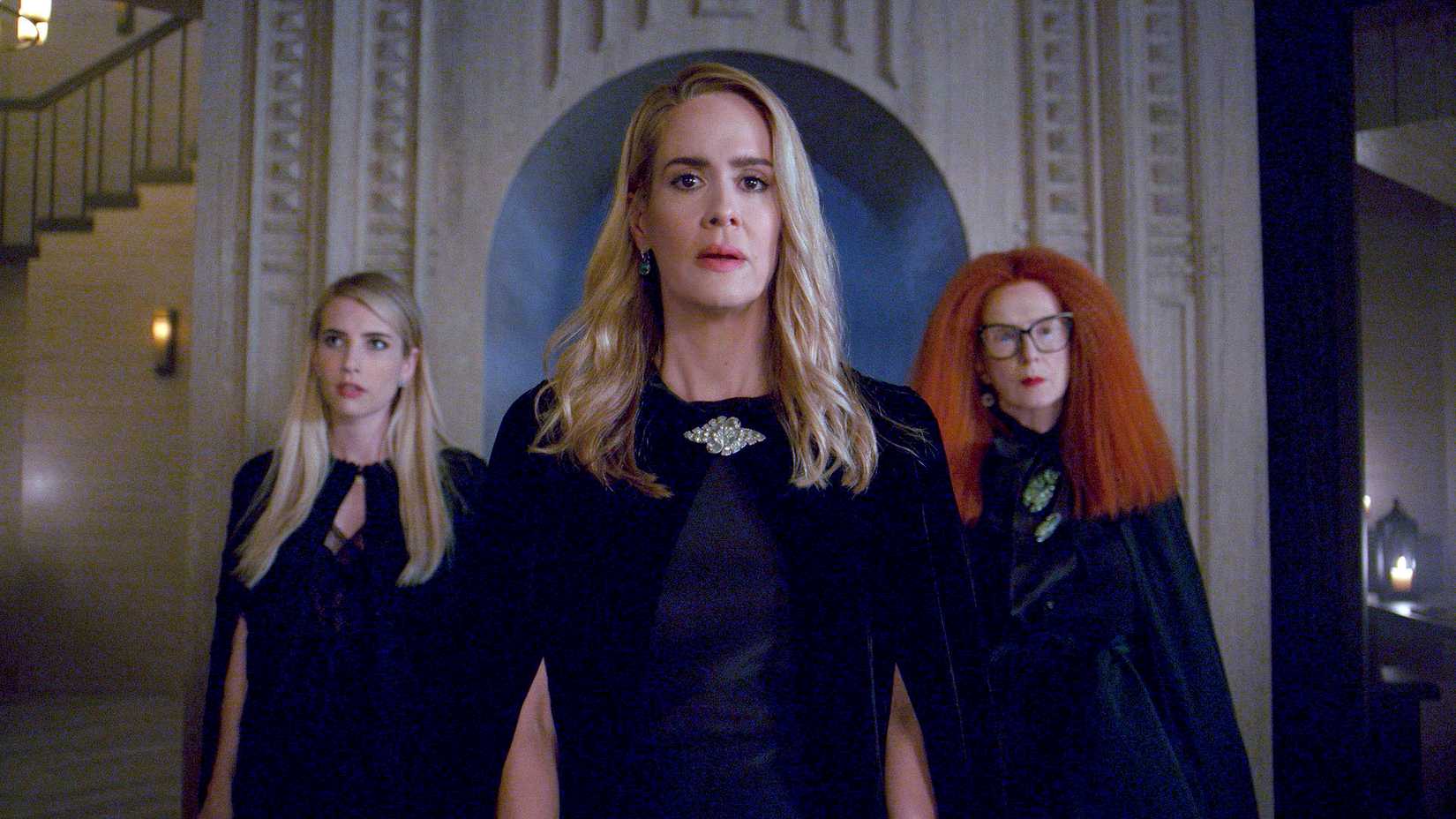 Mallory, Cordelia e Myrtle em American Horror Story: Apocalypse