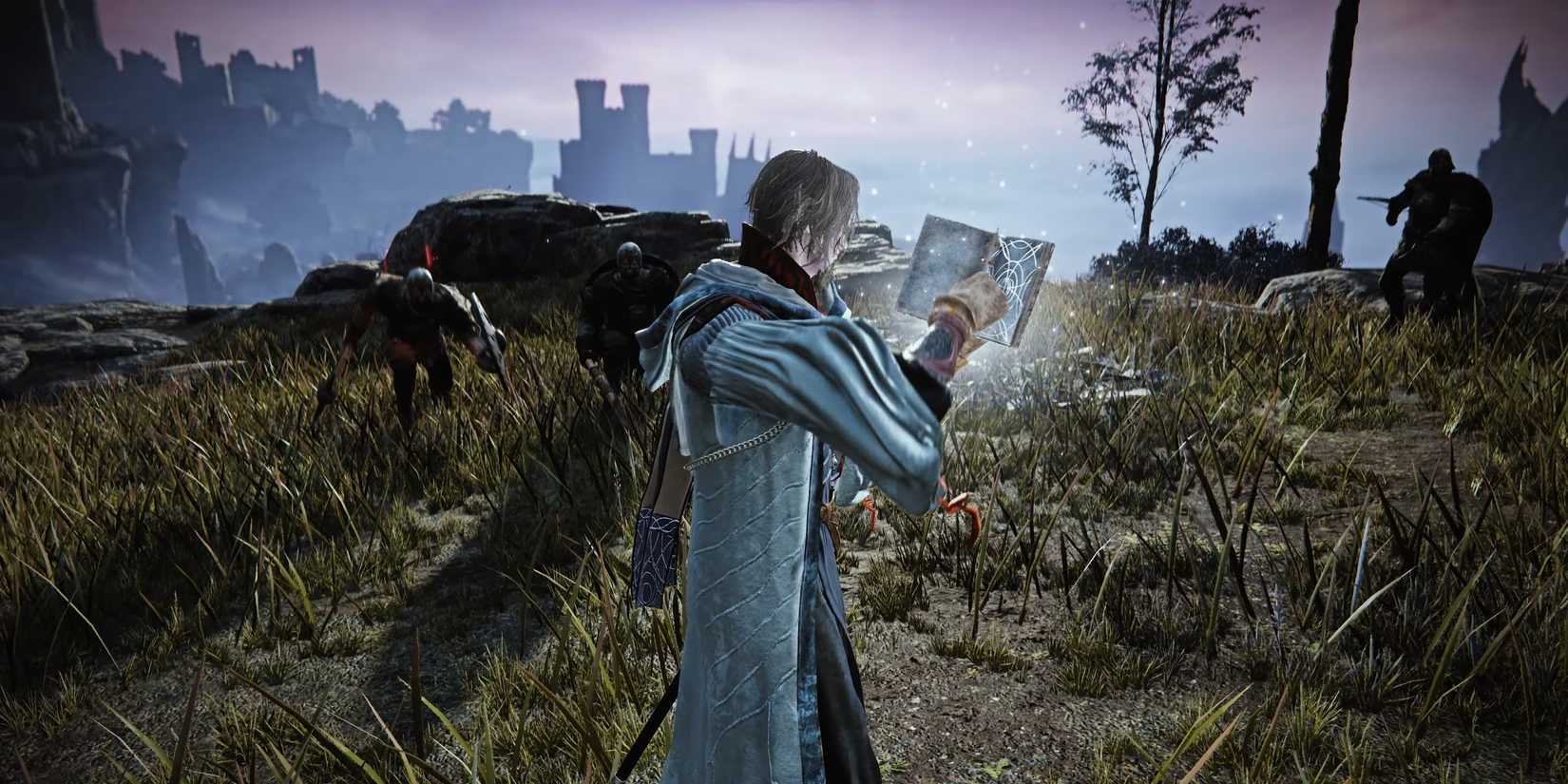Nightfarer opening a magic tome in Elden Ring Nightreign