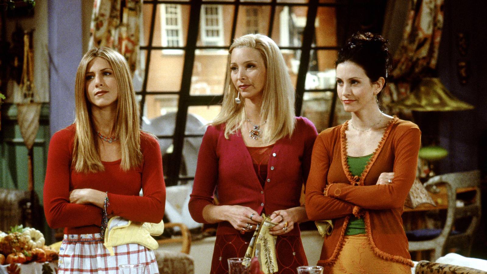 Rachel Phoebe and Monica in Friends Thanksgiving episode